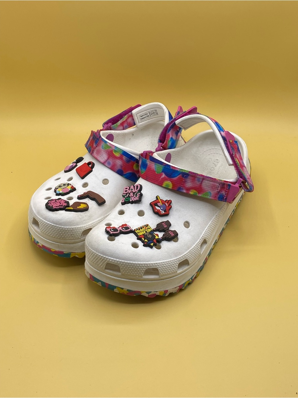 CROCS Kids White Clogs with Pink Tie-Dye Strap and Multicolor Jibbitz - Picture 2 of 5